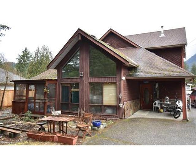 65674 Gardner Drive, Hope, BC, V0X 1L1 house for sale | Listing ID R2977 | Royal LePage