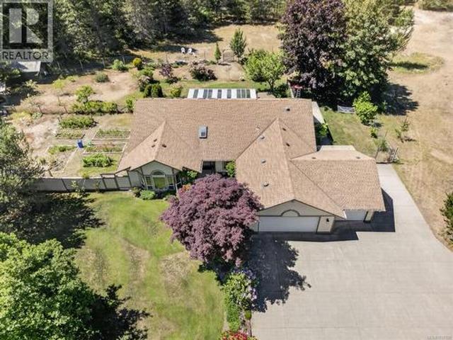 657 Sierra Pines Rd, Comox, BC, V9M 3W8 Luxury House for sale | Listing ID 1037 | Royal LePage Carriage Trade Luxury Properties