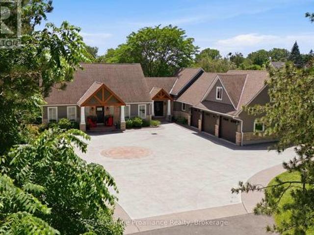 658 Old Highway 2, Quinte West Sidney Ward, ON, K8V 5P5 Luxury House for sale | Listing ID X13609 | Royal LePage Carriage Trade Luxury Properties