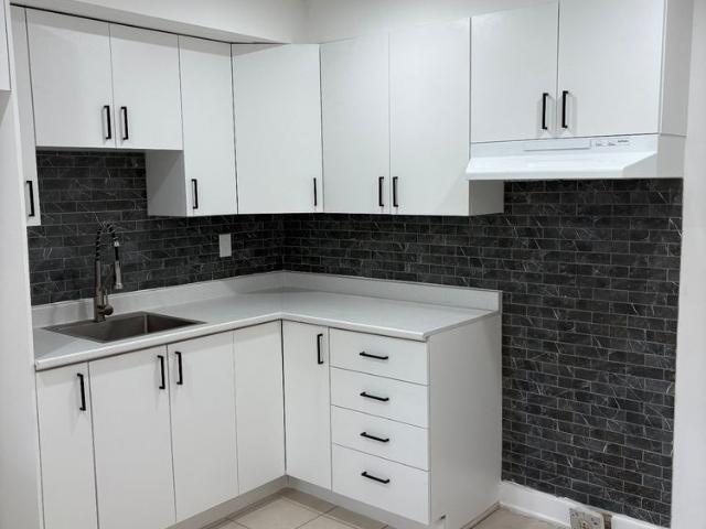 65 1re Avenue N #1