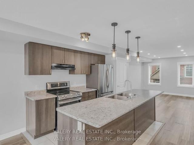 65 2500 Hill Rise Court, Oshawa | 2Beds/3Bath, Townhouse, $2,650/mo | Condos. Ca