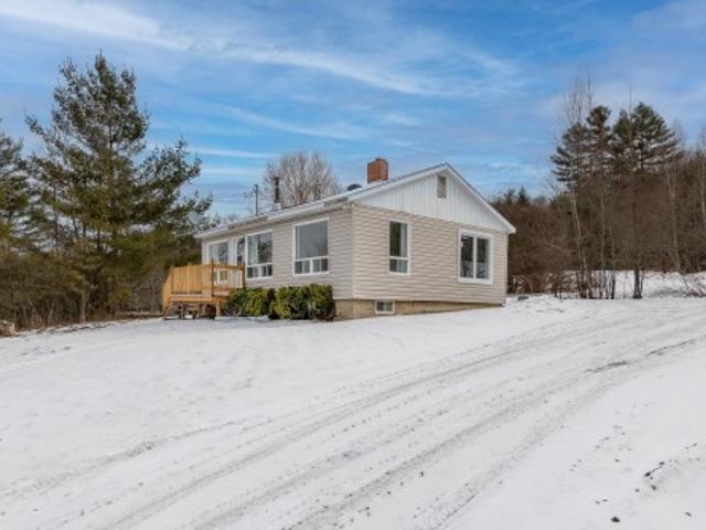 65 Ch. Moffat, Lac Brome, QC, J0E 1V0 house for sale | Listing ID 18374 | Royal LePage