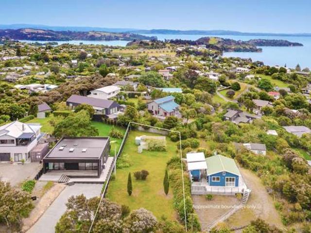 65 Coromandel Road, Oneroa, Waiheke Island