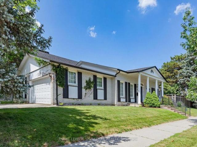 65 Cosmic Drive, Toronto, ON, M3B 3G1 house for sale | Listing ID C13521 | Royal LePage
