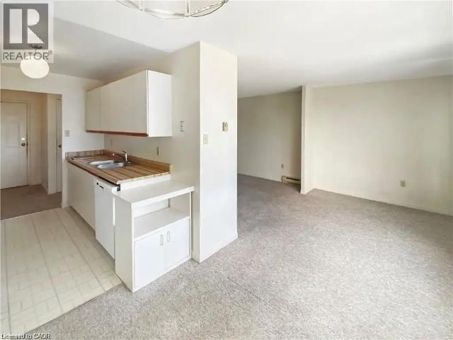 65 HIGHLAND Crescent Unit# 502