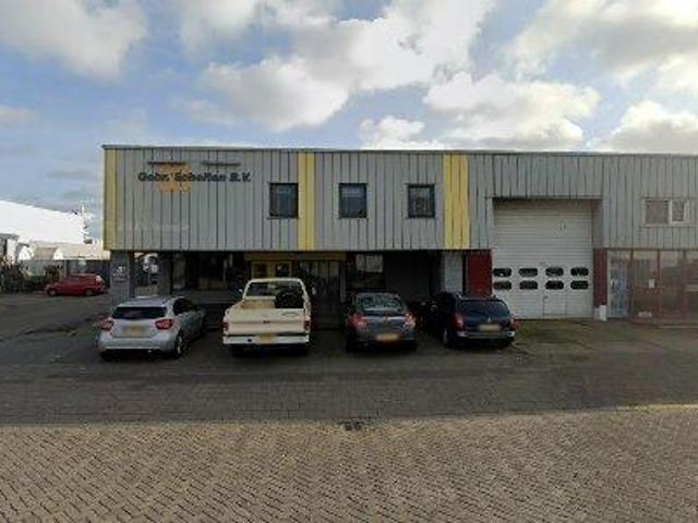 65 m2 office space for rent in Beverwijk