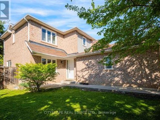 65 Mullis Crescent, Brampton, ON, L6Y 4S9 house for sale | Listing ID W13567 | Royal LePage
