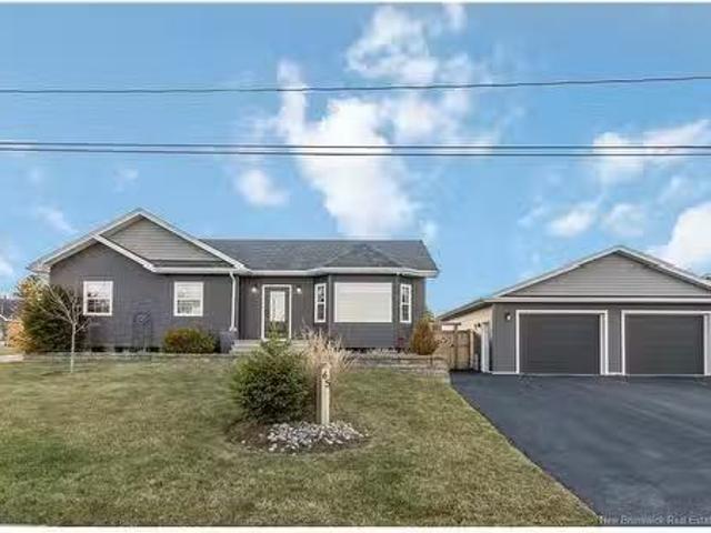 65 Raphael St, Dieppe, NB, E1A 8S3 house for sale Listing I.