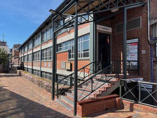 65m² first floor office to let | wav.