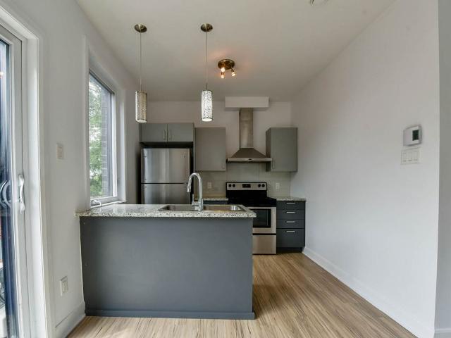 6600 Darlington 2 Bedroom Apartment for Rent at 6600 Av De Darlington, Montréal, QC H3S 2J5 Parc Kent