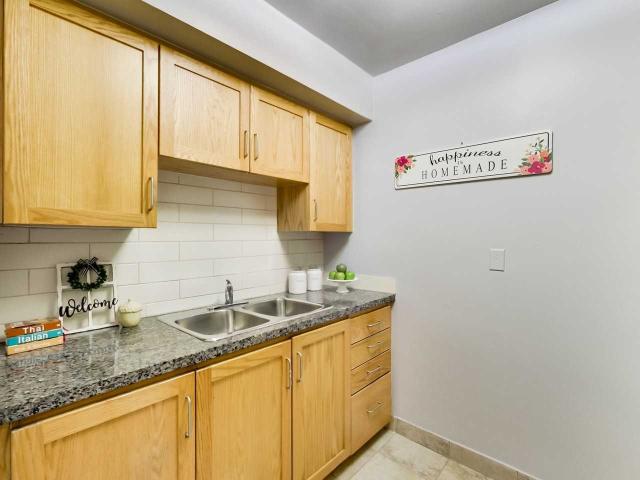 660 Briar Hill 2 Bedroom Apartment for Rent at 660 Briar Hill Ave, Toronto, ON M6B 4B7 Englemount Lawrence