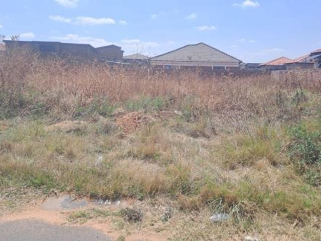 660 m² Land available in Middelburg Central