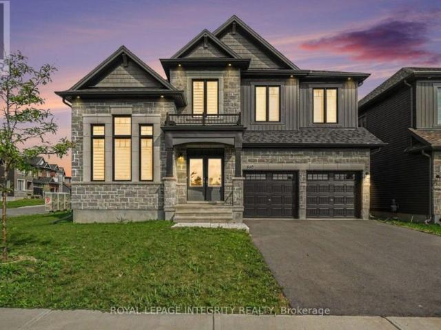660 Miikana Road Ottawa, ON K1X0J2