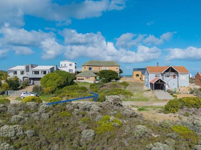 661 m² Land available in Suiderstrand