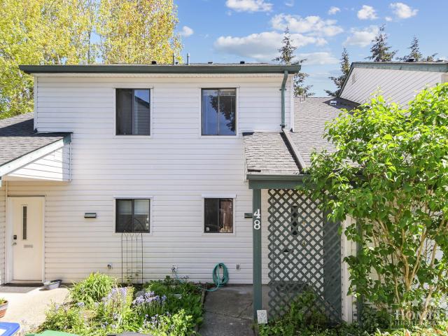 6637 138 St Spacious 2 Bedroom Townhouse with Private Fenced Deck at Hyland Creek Estates [object Promise] for Rent
