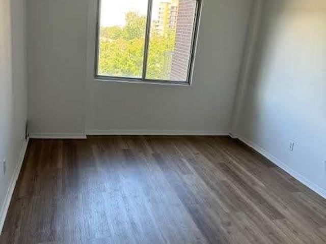 6655 Mackle 1 Bedroom Apartment for Rent at 6655 Ch Mackle, Côte Saint Luc, QC H4W 2Y3