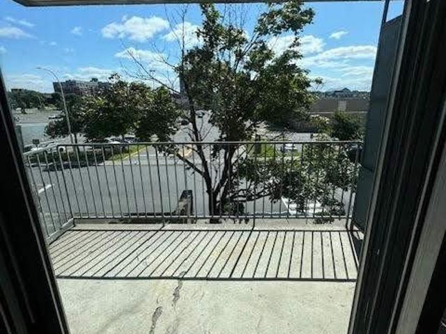6655 Mackle 1 Bedroom Apartment for Rent at 6655 Ch Mackle, Côte Saint Luc, QC H4W 2Y3