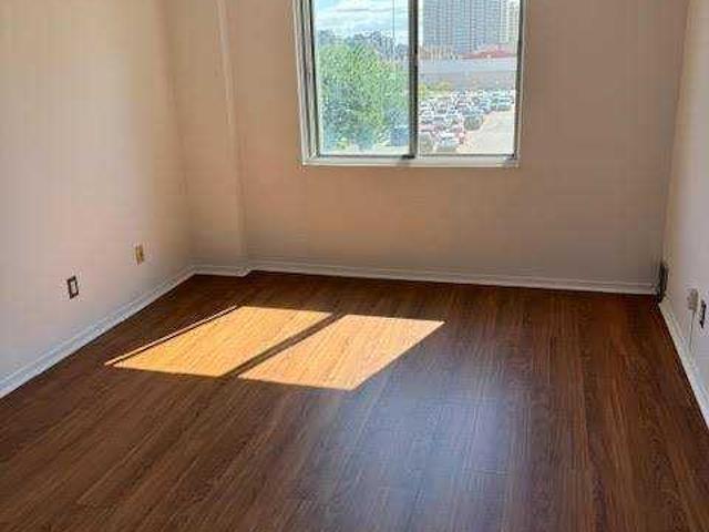 6655 Mackle Studio Apartment for Rent at 6655 Ch Mackle, Côte Saint Luc, QC H4W 2Y3