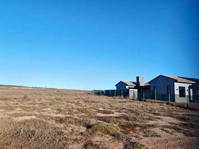 665 m² Land available in Langebaan Country Estate