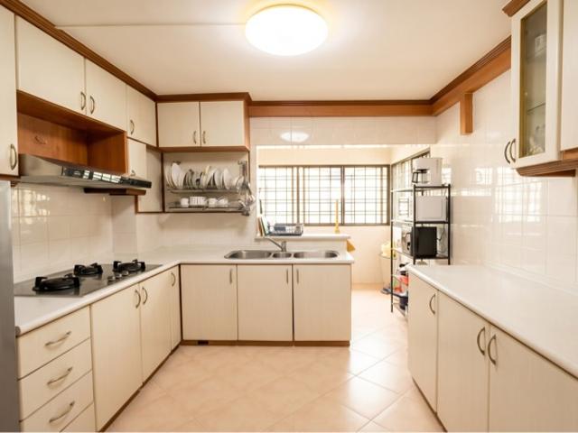665A Jurong West Street 64 HDB Apartment For Sale, $858,000, 4 Bed 2 Bath 1,399 sqft $613.00 psf
