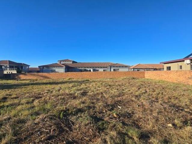 666 m² Land available in Aerorand