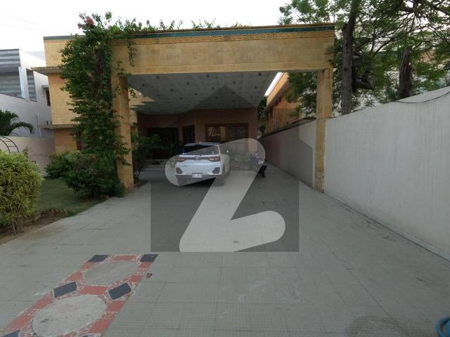 666 Sq Yards House For Sale DHA Phase 8