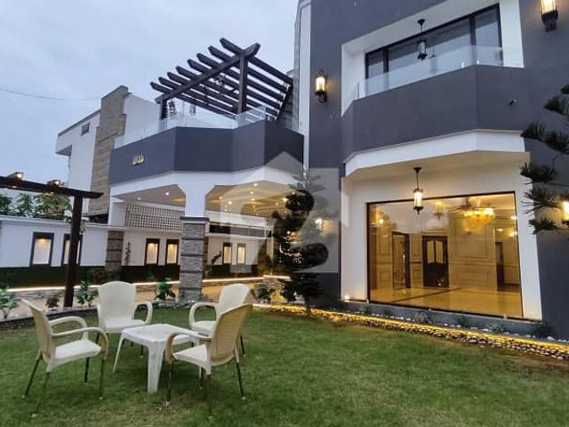 666 Sq Yards Spacious Bungalow For Rent DHA Phase 6, Karachi
