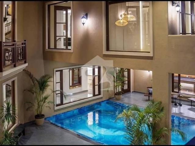 666 Yards Top Quality Architecture House Prime Location Phase 8 For Tasteful Buyers