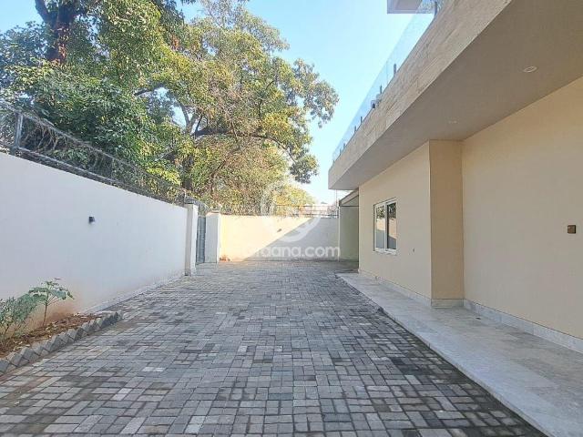 666 Yd² House for Rent