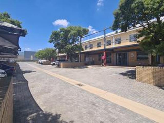667sqm warehouse to lease with back.