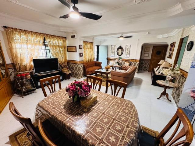 668 Jalan Damai HDB Apartment For Sale, $720,000, 3 Bed 2 Bath 1,162 sqft $620.00 psf