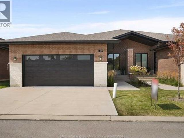 668 Lily Mac Boulevard, Windsor, ON, N6E 3N7 townhouse for sale | Listing ID 26012 | Royal LePage
