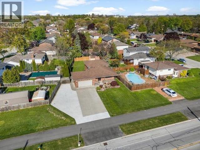 669 Lesperance Road, Tecumseh, ON, N8N 3Y8 house for sale | Listing ID 26011 | Royal LePage