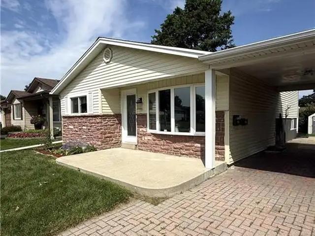 66 BELWOOD Crescent Unit# Upper