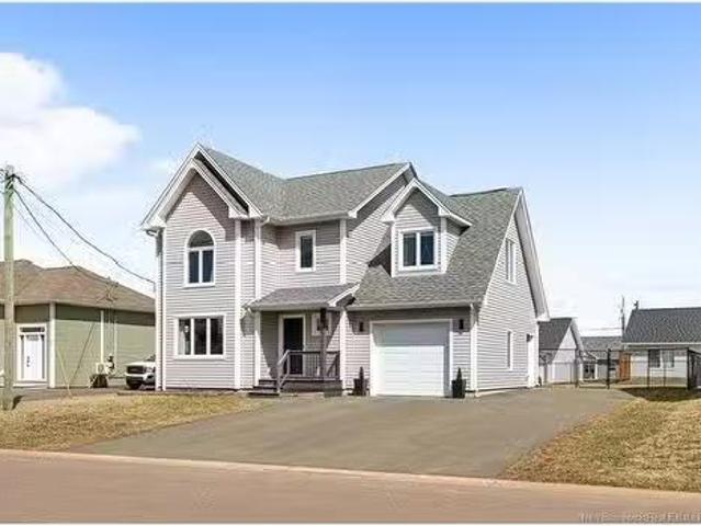 66 Laforest St, Shediac, NB, E4P 0P9 house for sale Listing.