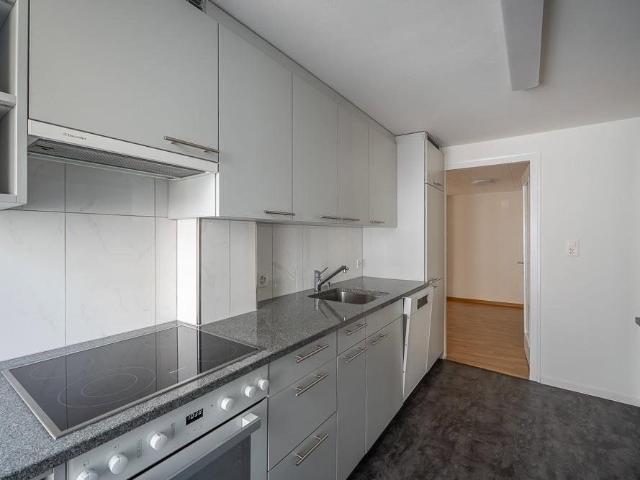 66 m²
