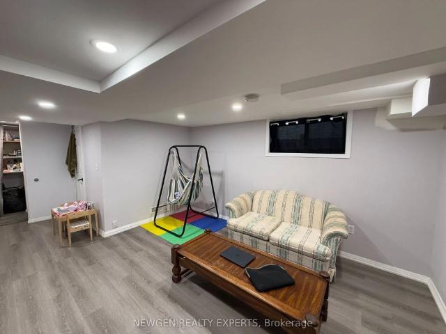 66 Mcdonald Avenue #Bsmnt