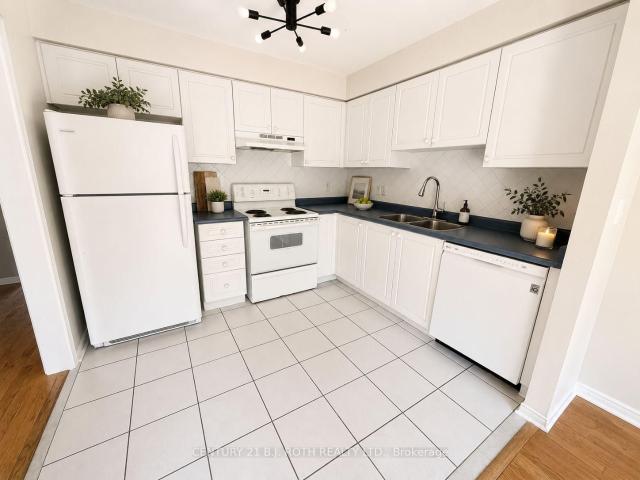 66 Sprucedale Way, Whitby | 3Beds/3Bath, Townhouse, $3,000/mo | Condos. Ca