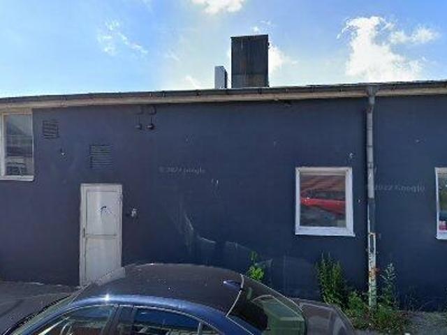 670 1340 m2 lager, kontor uthyres i Lundby
