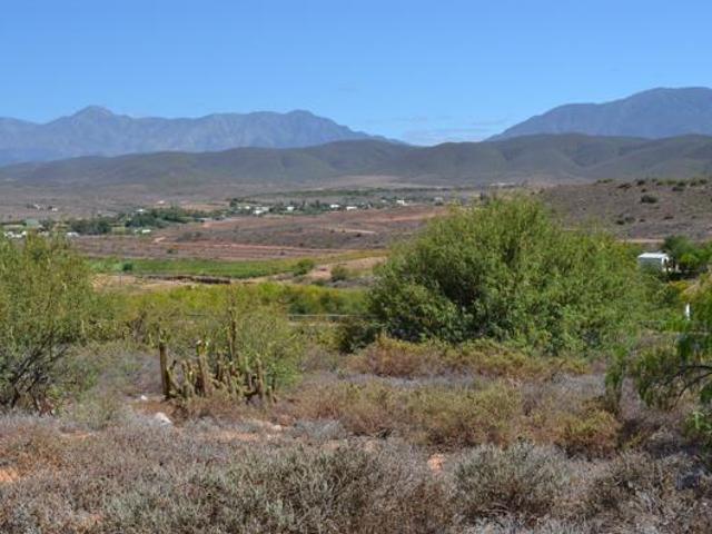 670 m² Land available in Calitzdorp