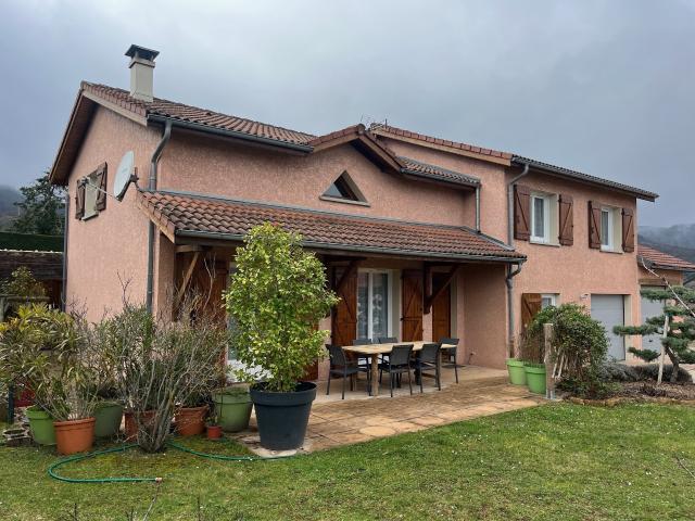 6718 Villa VAUX EN BEAUJOLAIS