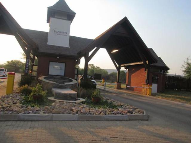 671 m² Land available in Euphoria Golf Estate
