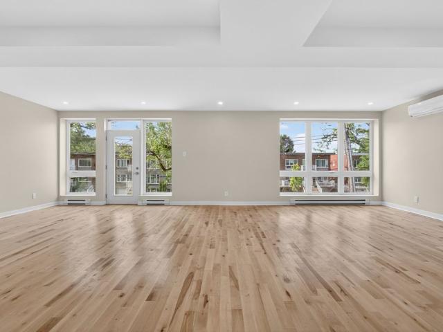 6725 Av. Clanranald Montréal Côte des Neiges, QC H3X
