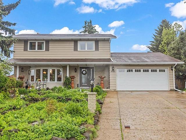 6720 29 Ave – 4 Bedroom, 4 Bathroom Home