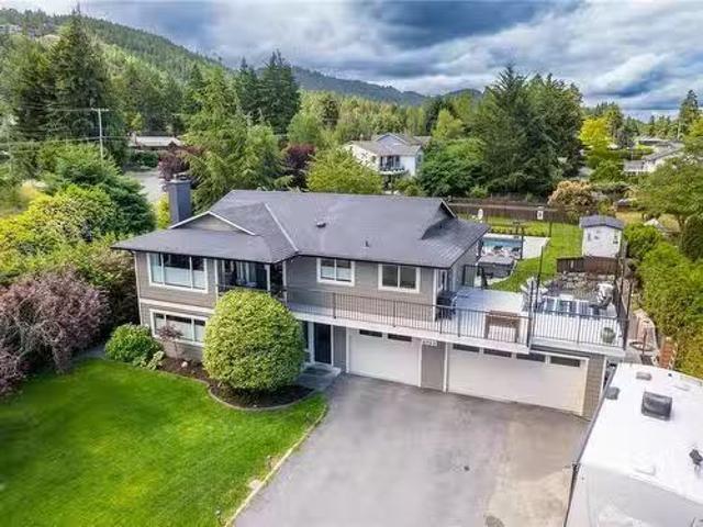 6723 Philip Rd, Lantzville, BC, V0R 2H0 Luxury House for sal.