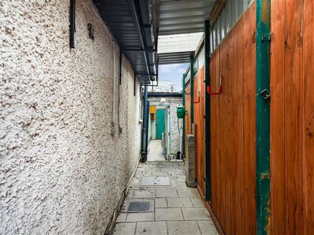 672 Collins Avenue, Whitehall, Dublin 9 Ray Cooke Auctioneers 4895 MyHome. Ie Residential