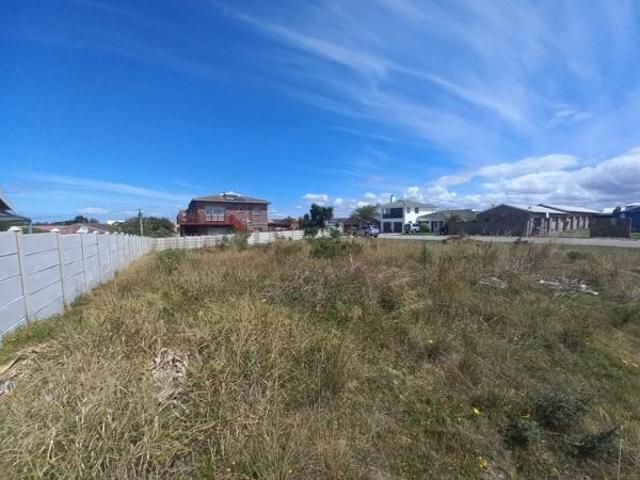 672 m² Land available in Wavecrest