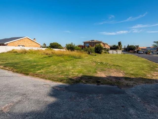 672 m² Land available in Wavecrest