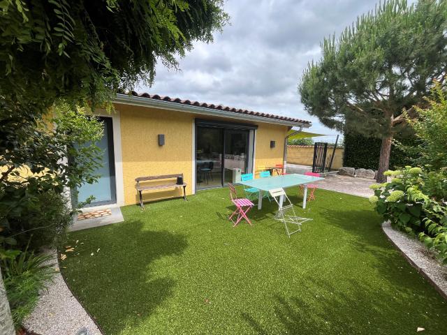 6733 MONTMERLE S/S