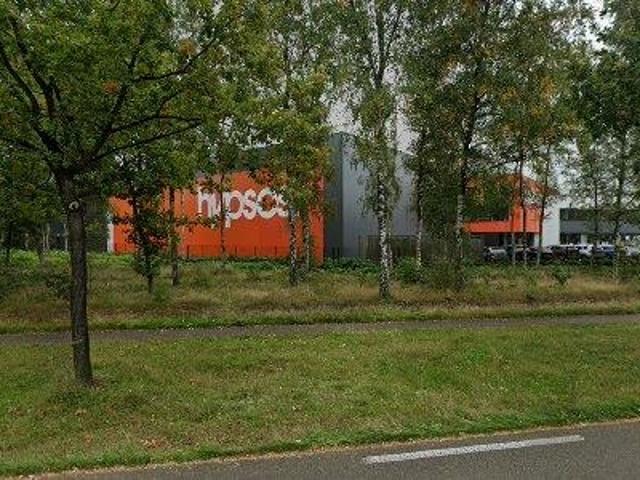 673 m2 office space for rent in Soest